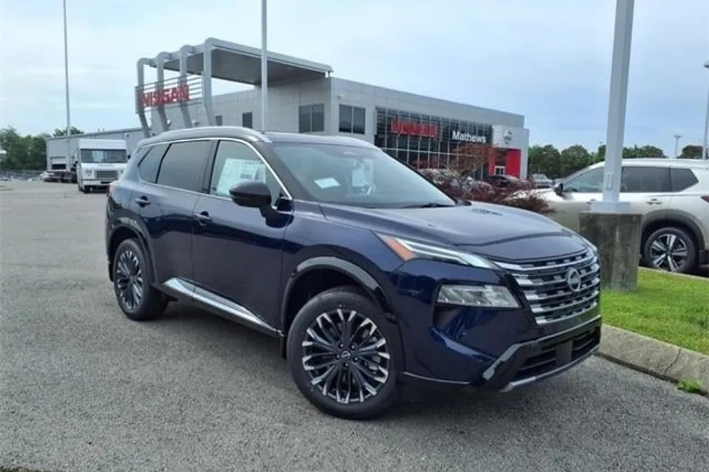 2025 Nissan Rogue Platinum photo 1