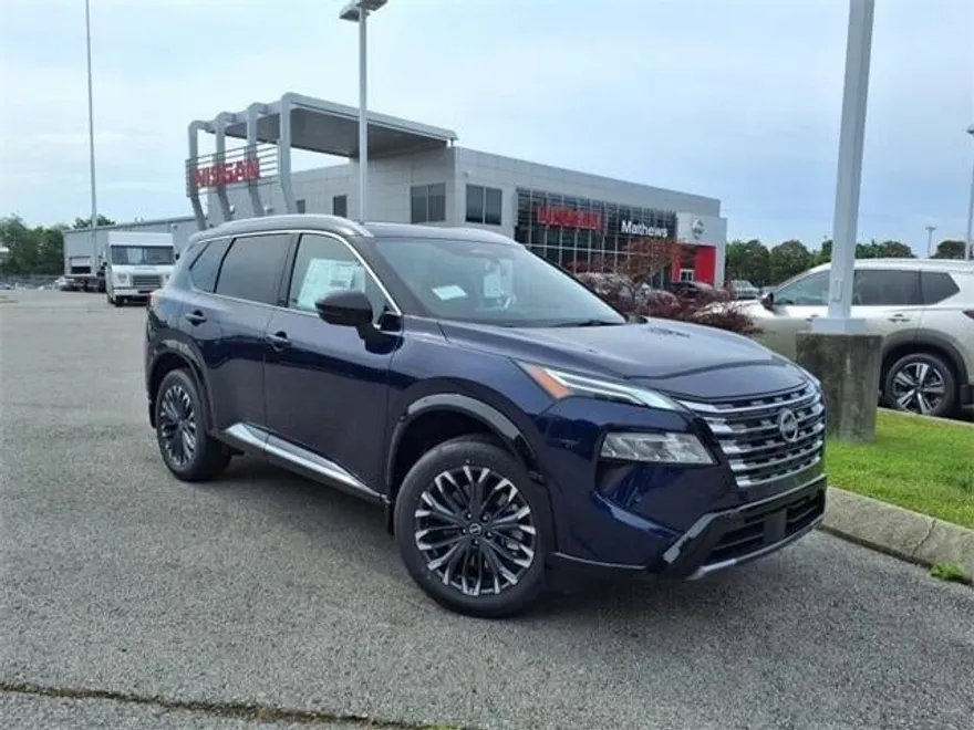 2025 Nissan Rogue Platinum photo 1