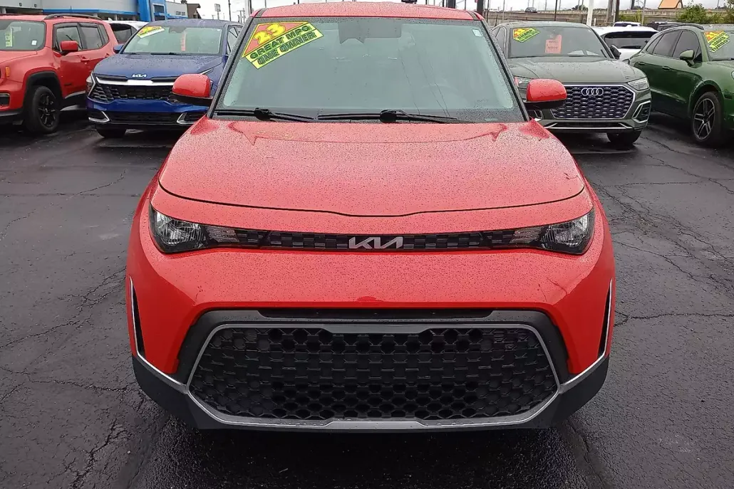 2023 Kia Soul LX S photo 1