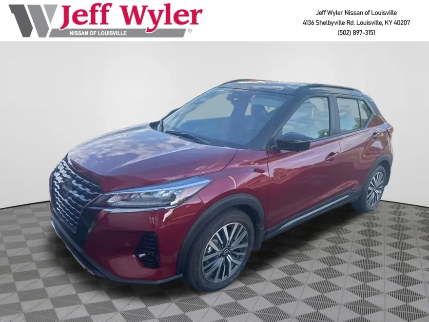 2023 Nissan Kicks SR photo 1