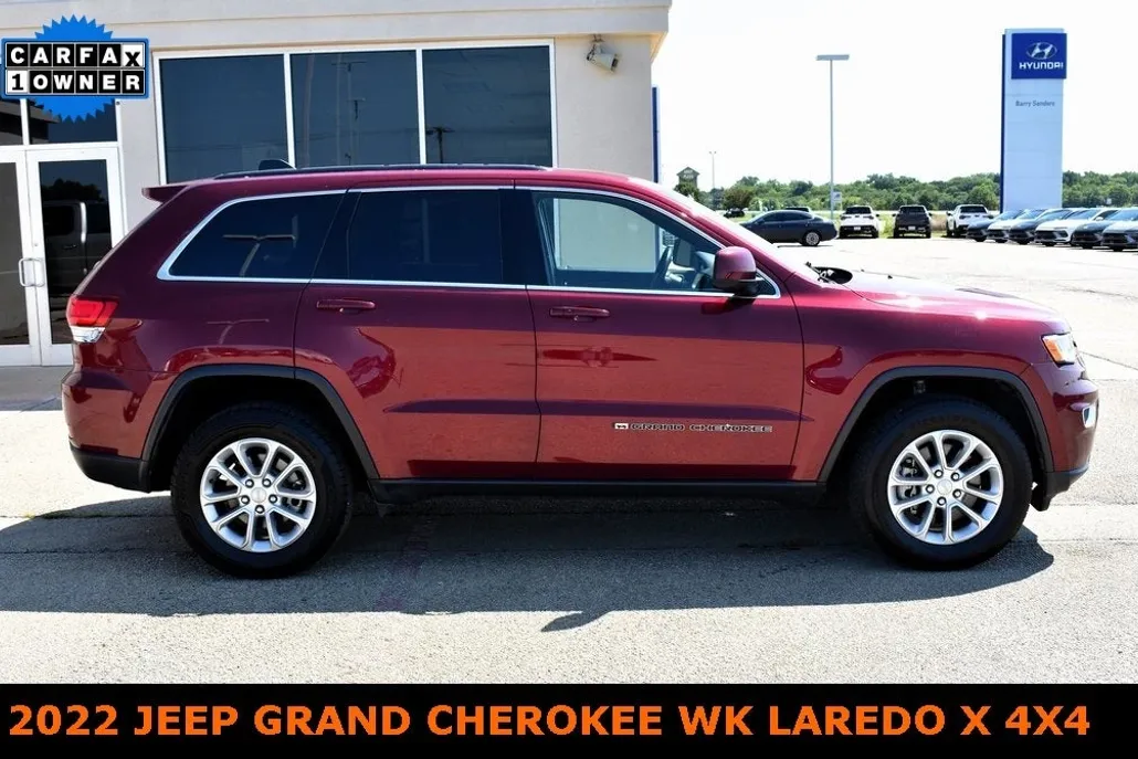 2022 Jeep Cherokee Laredo X photo 1