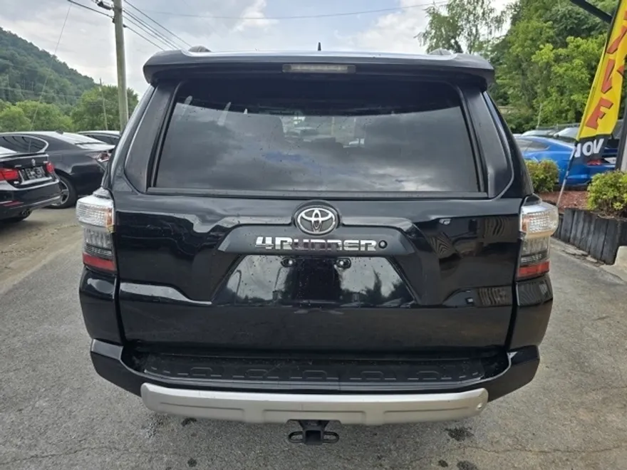 2018 Toyota 4Runner TRD Off-Road Premium photo 1