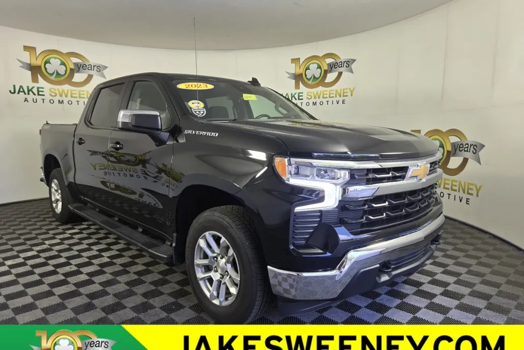 2023 Chevrolet Silverado 1500 LT photo 1