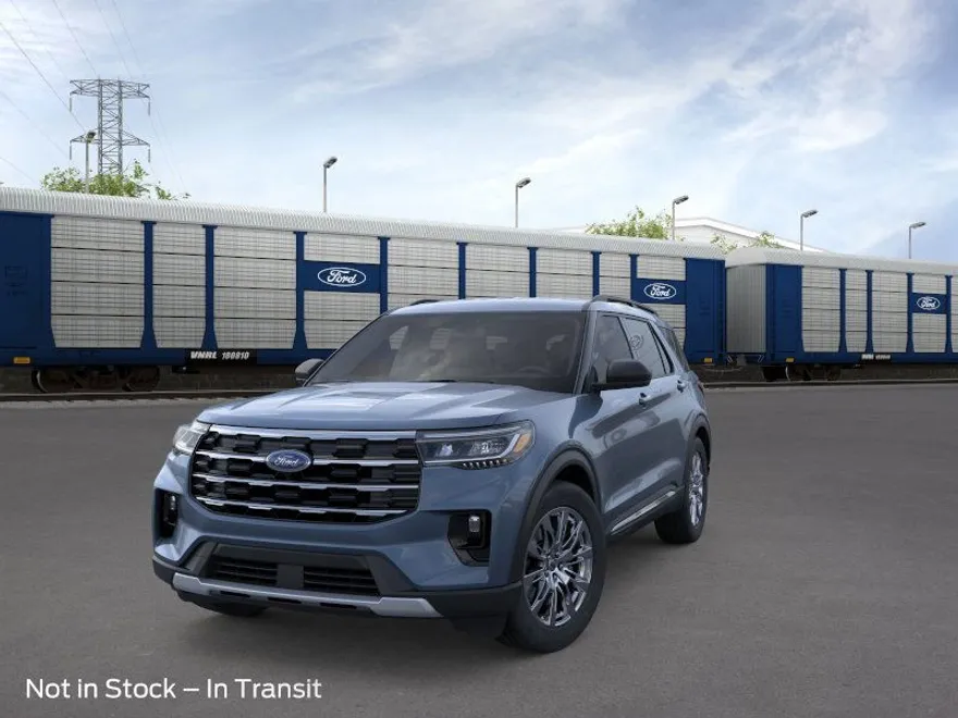 2025 Ford Explorer photo 1