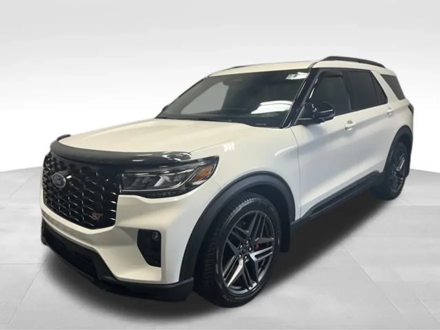 2025 Ford Explorer ST photo 1