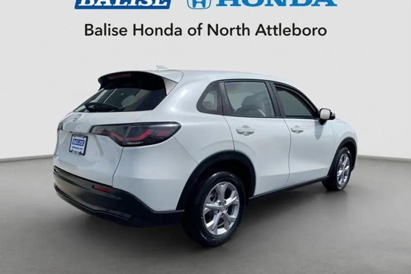 2023 Honda HR-V LX photo 1