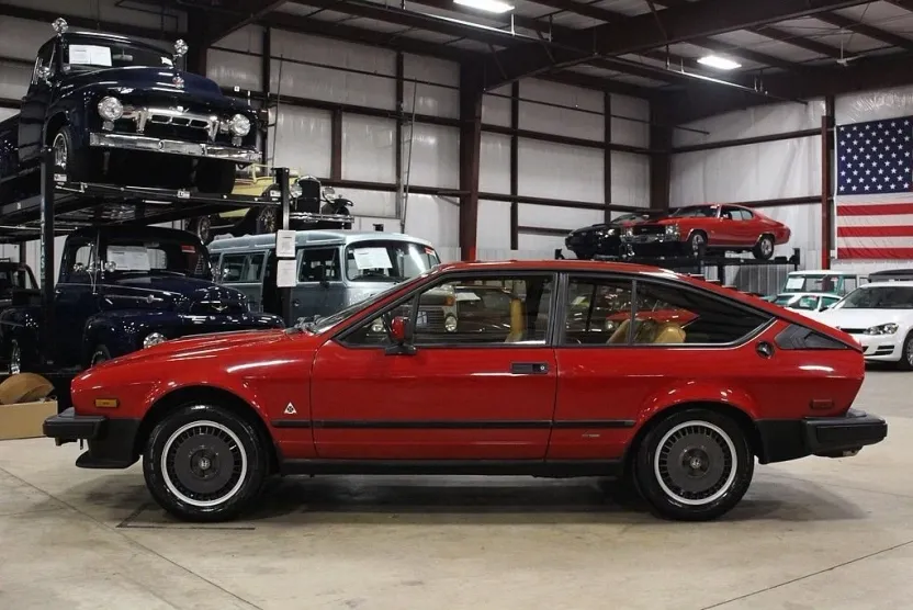 1984 Alfa Romeo GTV6 photo 1