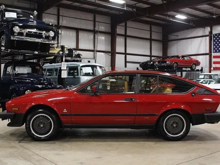 1984 Alfa Romeo GTV6 photo 1