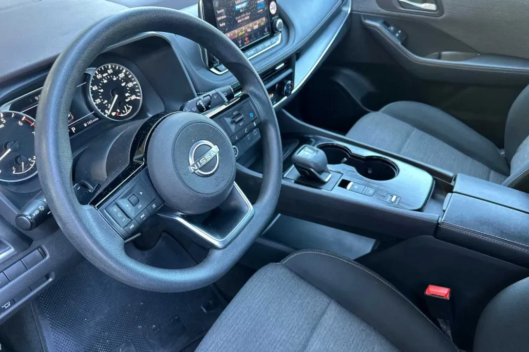 2023 Nissan Rogue SV photo 1