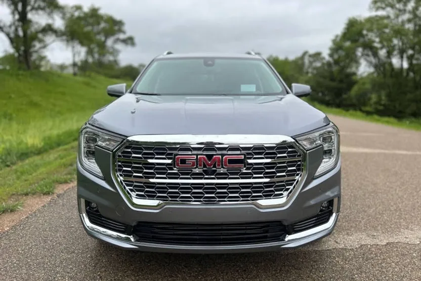 2024 Gmc Terrain Denali photo 1