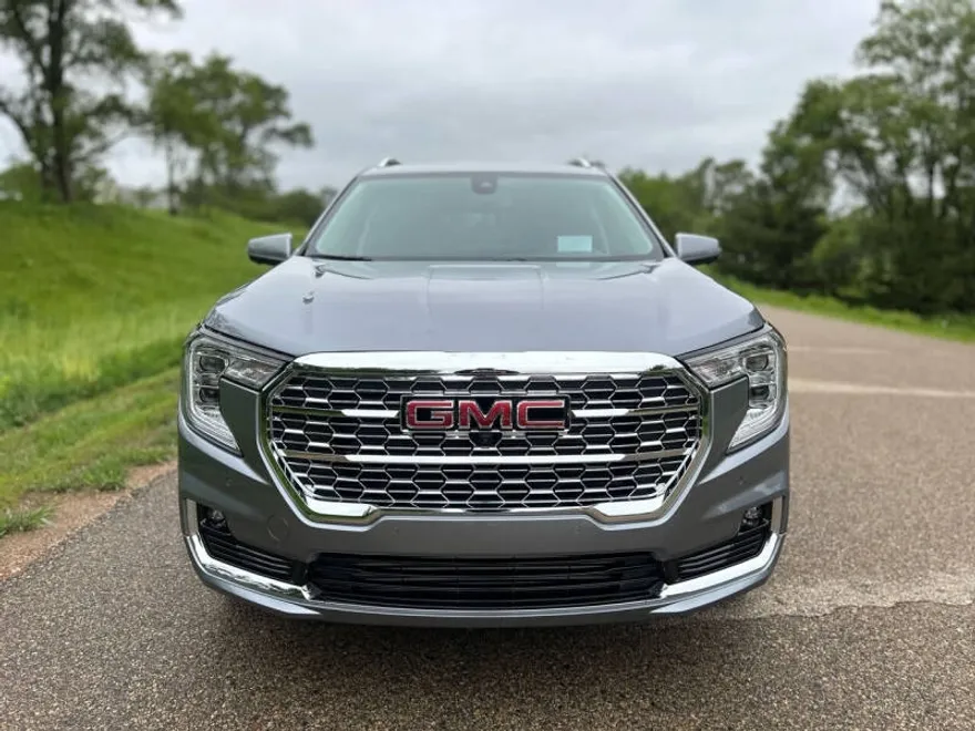 2024 Gmc Terrain Denali photo 1