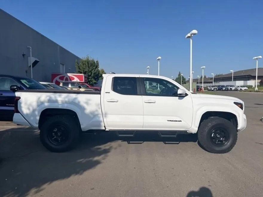 2024 Toyota Tacoma Double Cab photo 1