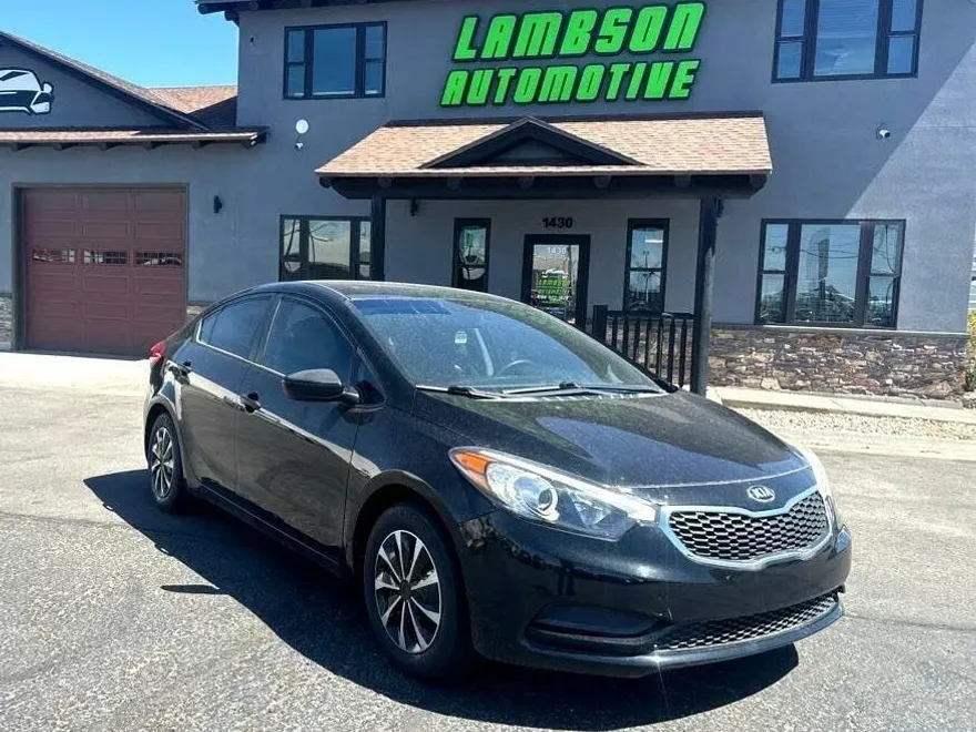2016 Kia Forte LX photo 1