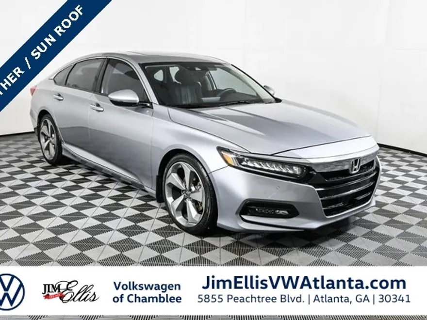 2018 Honda Accord Touring photo 1