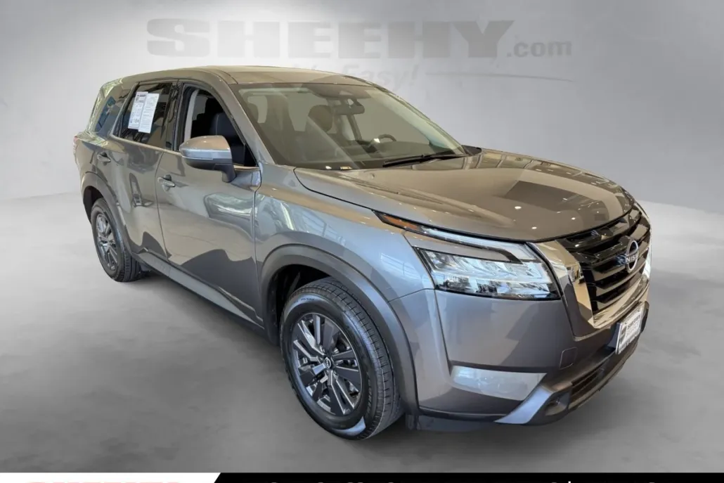 2022 Nissan Pathfinder S photo 1