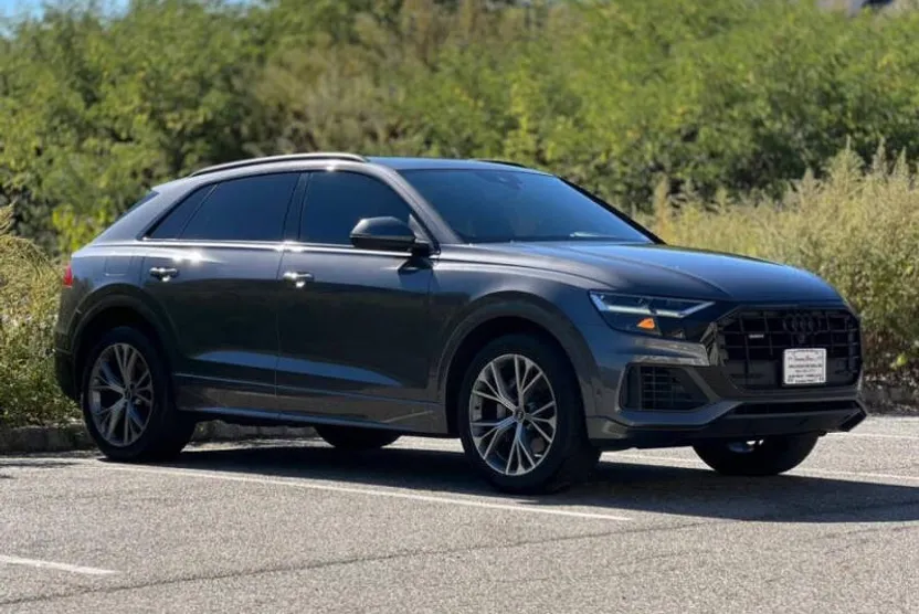 2021 Audi Q8 Premium 55 photo 1