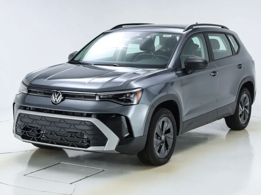 2025 Volkswagen Taos S photo 1