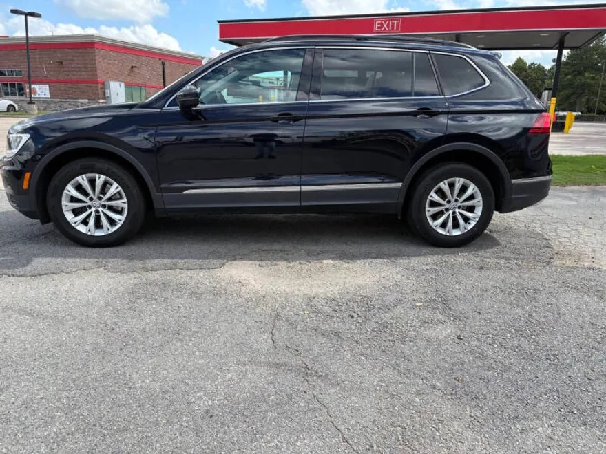 2018 Volkswagen Tiguan SE photo 1