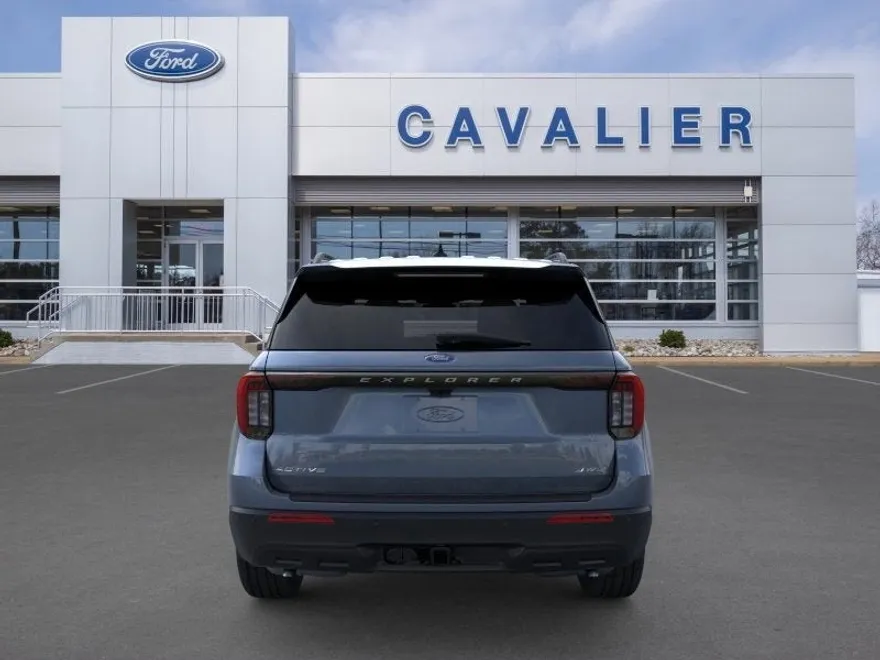 2025 Ford Explorer photo 1
