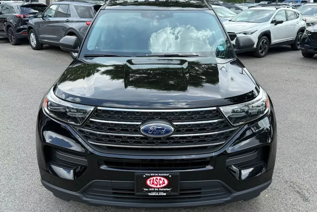 2022 Ford Explorer XLT photo 1