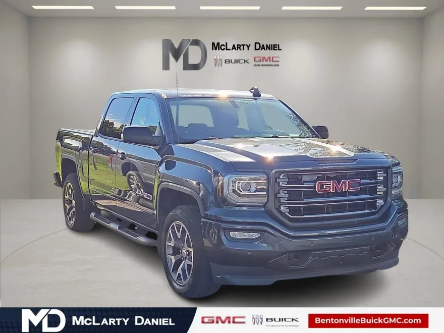 2017 Gmc Sierra 1500 SLT photo 1