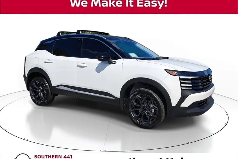 2026 Nissan Kicks SR photo 1