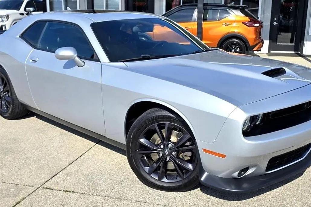 2020 Dodge Challenger GT photo 1