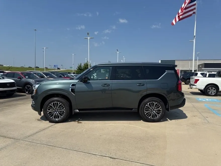 2026 Nissan Armada SL photo 1