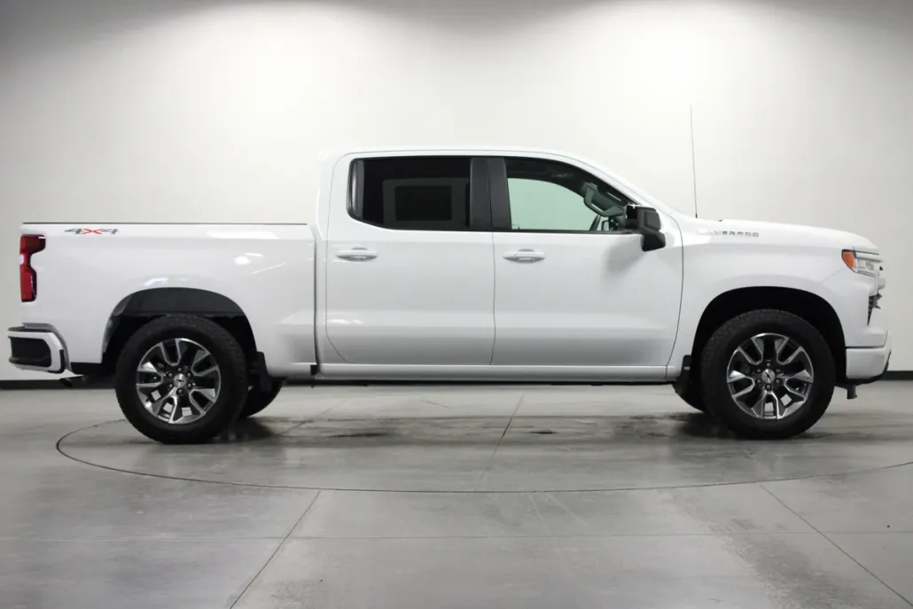 2025 Chevrolet Silverado 1500 RST photo 1