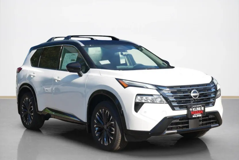 2026 Nissan Rogue Platinum photo 1