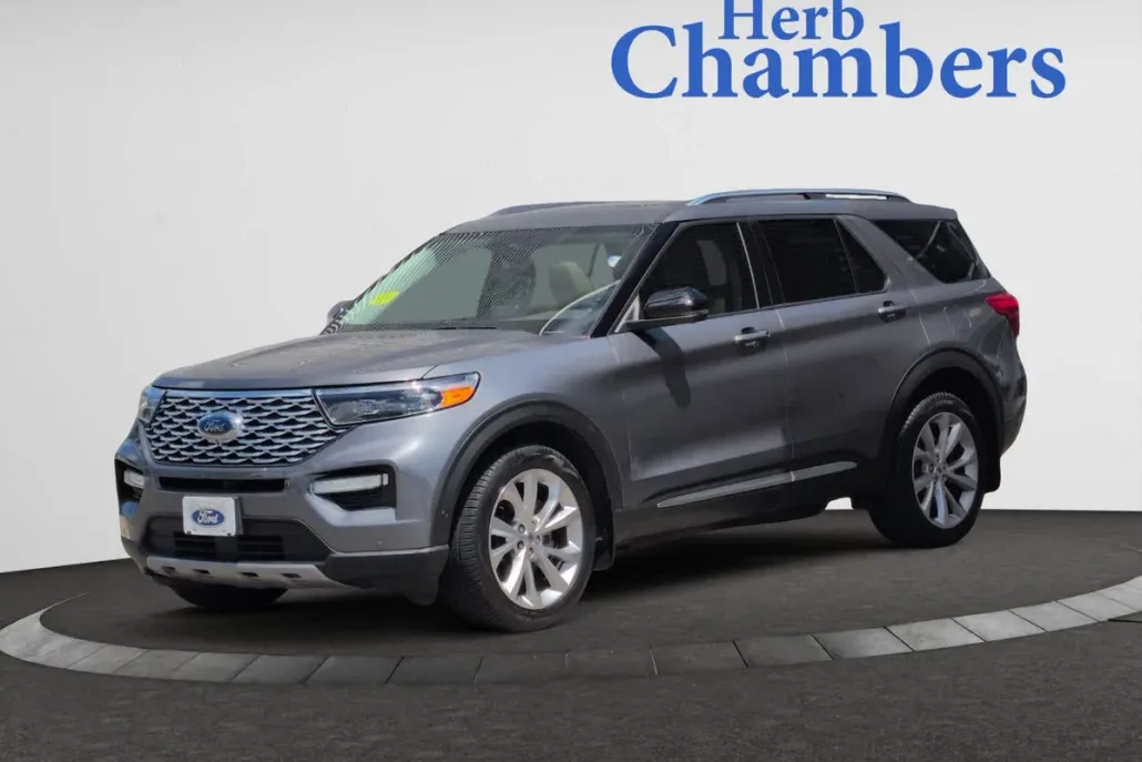 2022 Ford Explorer Platinum photo 1