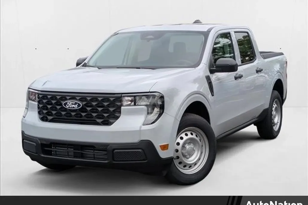 2025 Ford Maverick XL photo 1