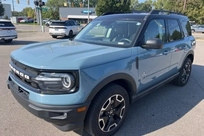 2021 Ford Bronco Sport Outer Banks photo 1