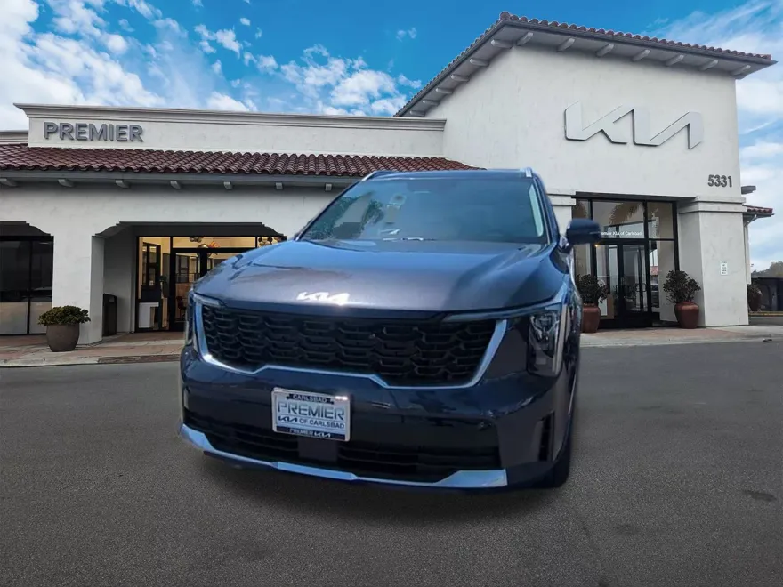2025 Kia Sorento S photo 1