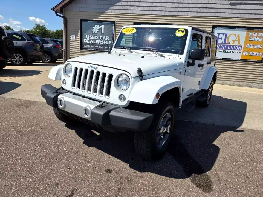 2017 Jeep Wrangler Unlimited Sahara photo 1
