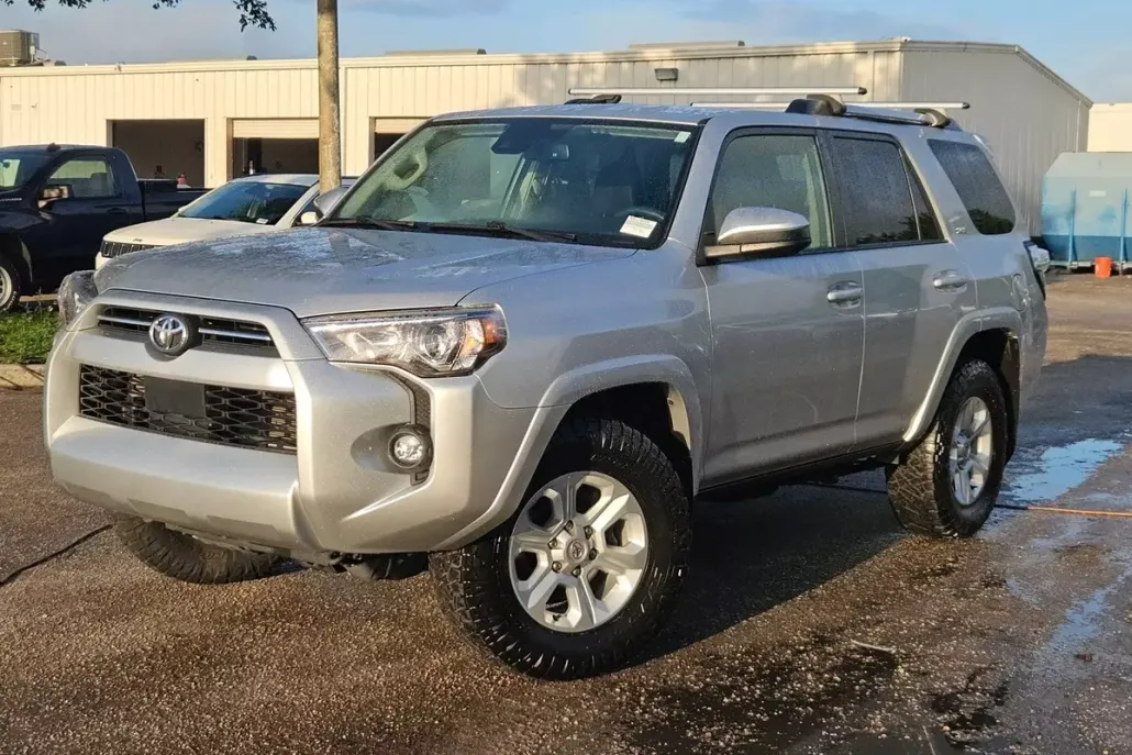2022 Toyota 4Runner SR5 4WD photo 1