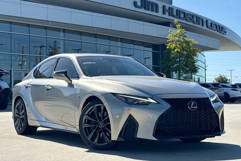 2023 Lexus IS 350 F SPORT photo 1