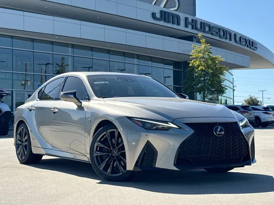 2023 Lexus IS 350 F SPORT photo 1