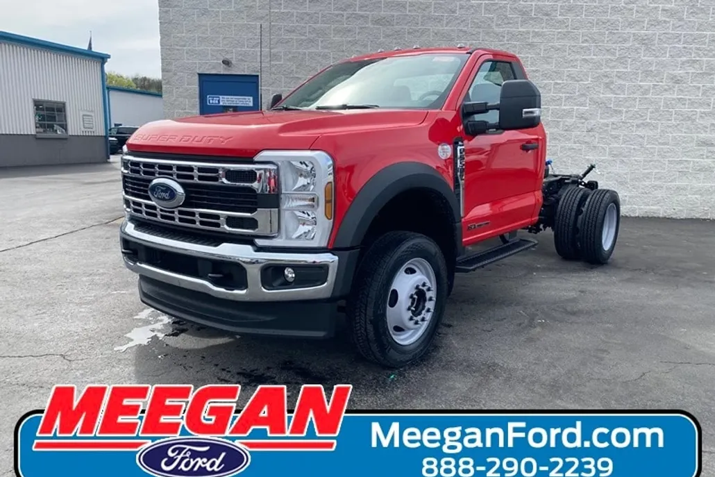 2025 Ford F-550 XL photo 1