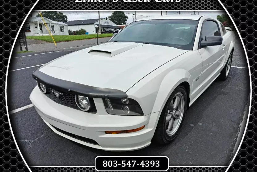 2006 Ford Mustang GT Deluxe photo 1