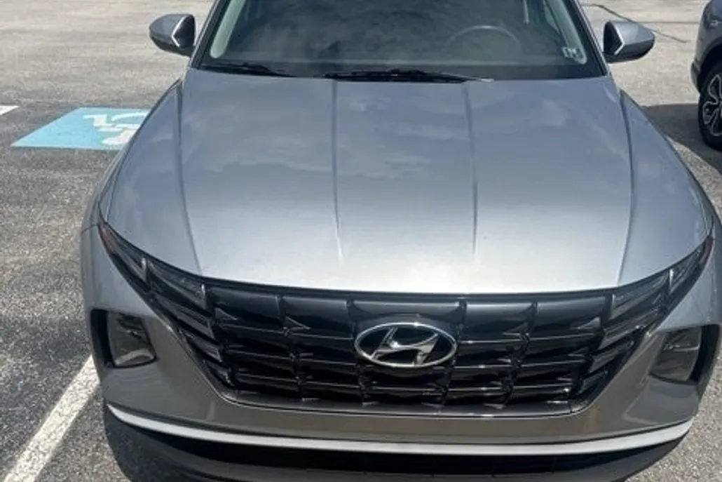 2022 Hyundai Tucson SEL photo 1