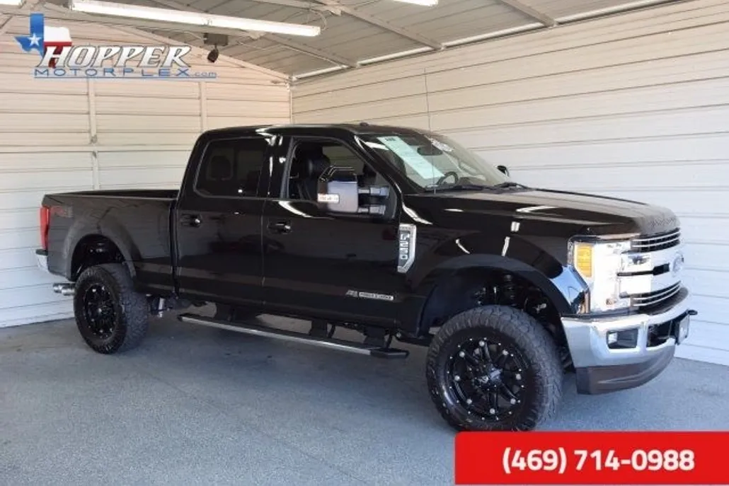 2017 Ford F-250 Lariat photo 1