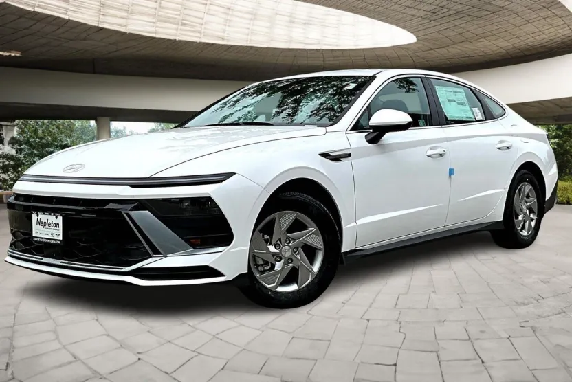 2025 Hyundai Sonata SE photo 1