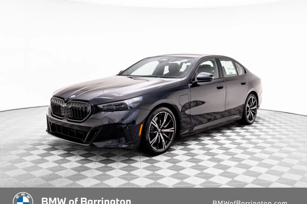 2026 Bmw 550e xDrive photo 1