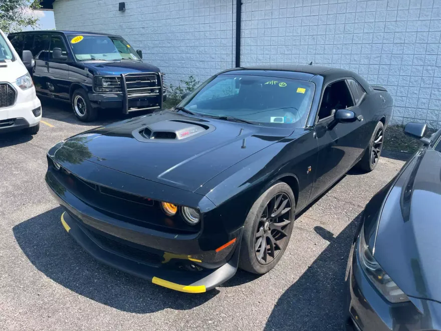 2017 Dodge Challenger 392 Scat Pack Shaker photo 1