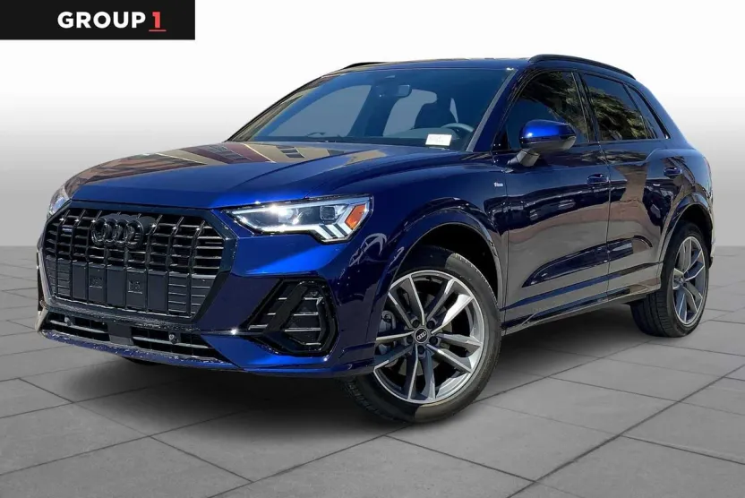 2025 Audi Q3 45 TFSI S line Premium photo 1