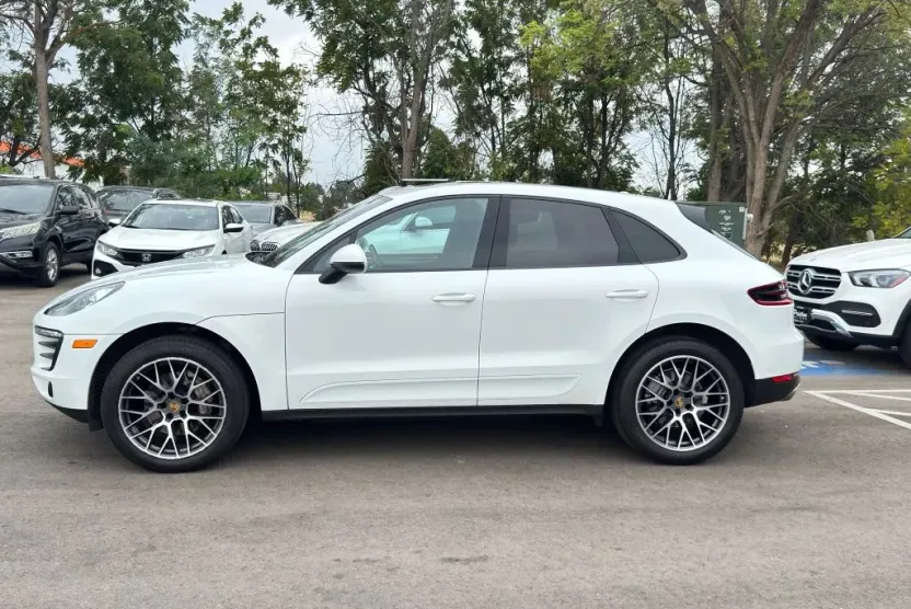 2017 Porsche Macan S photo 1
