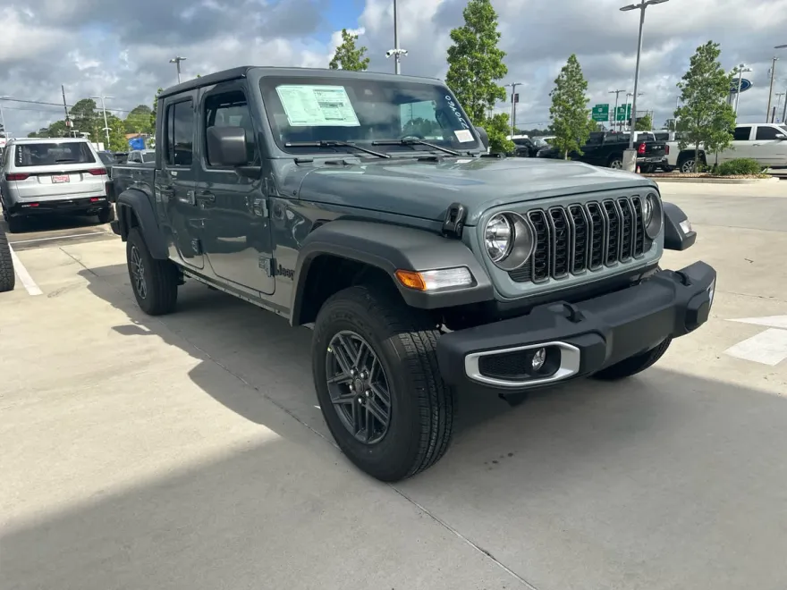 2025 Jeep Gladiator Sport S photo 1