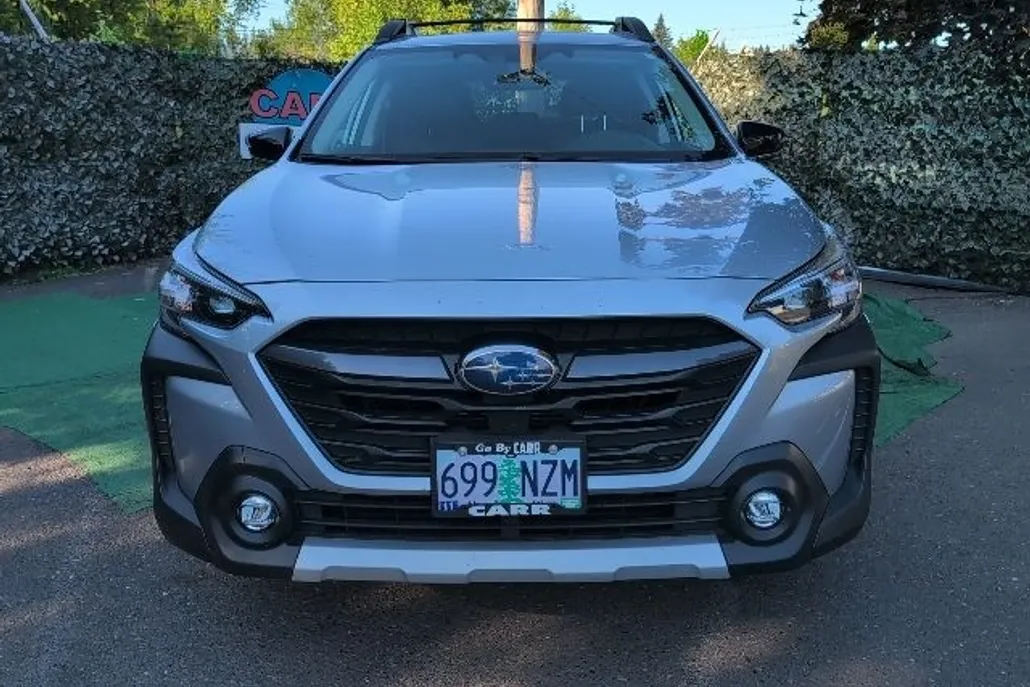 2023 Subaru Outback Limited photo 1