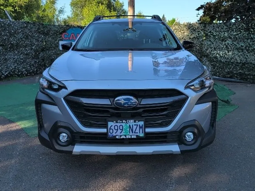 2023 Subaru Outback Limited photo 1